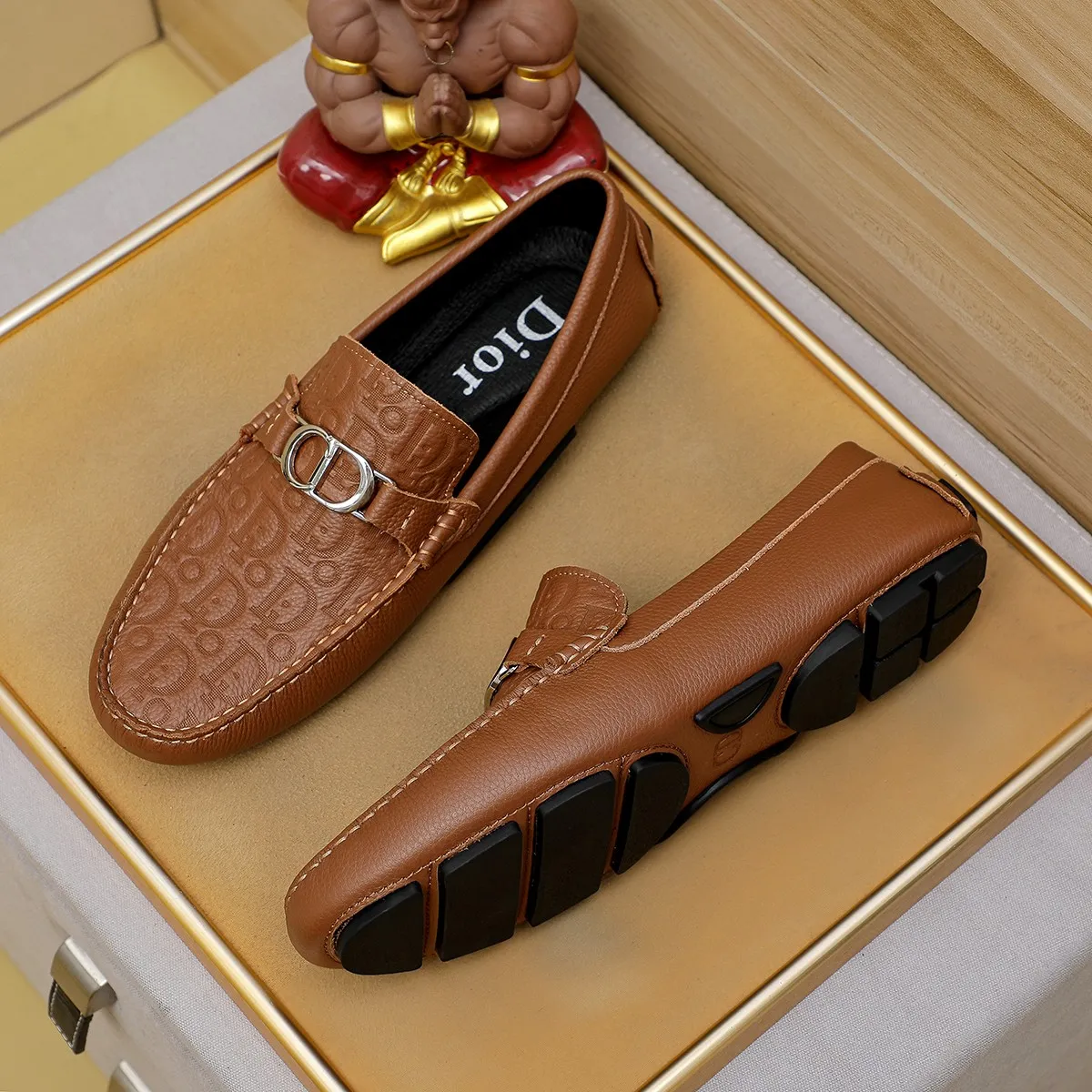 Men's shoes 💰380 🕷️🕷️[Dior] Dior's new casual men's shoes are launched in Hong Kong counters. Official website 1:1 production. Italian original first-layer cowhide + 🐷 leather lining. Designed by European and American masters. Perfect shape to create counter quality, solid color rubber wear-resistant outsole and classic dazzling toe! Super versatile and very comfortable. High-end without losing taste, fashionable and novel! ! Absolute focus! Colors available! Code number 38-44 (45.46 customized)
